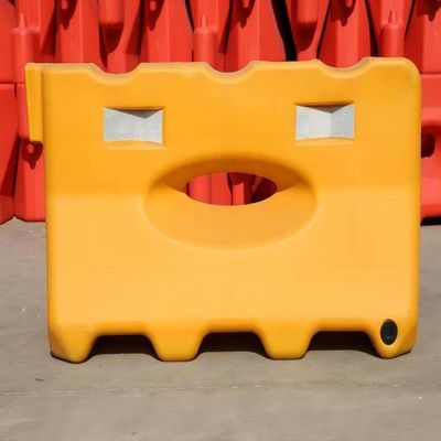 سعر جيد حواجز السلامة المؤقتة البلاستيكية على الطرق للسلامة على الطرق 1300X650X200X400mm الانترنت